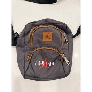 Jordan Flight Bag Crossbody Shoulder Bag Mens Womens Small Gray Travel Pouch